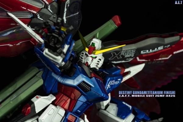 RG  1/144 命运高达专用强化特效件“光之翼”