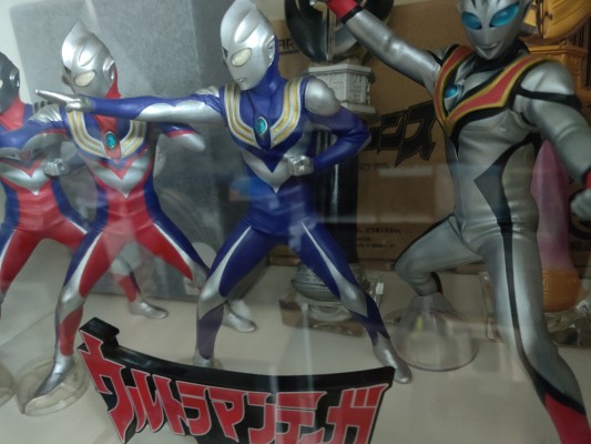 英雄勇像 迪迦奥特曼  假迪迦