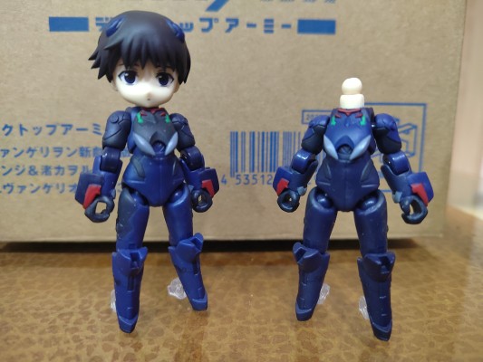 桌面军队 新世纪福音战士新剧场版 碇真嗣 与 渚熏 与 EVA第13号机