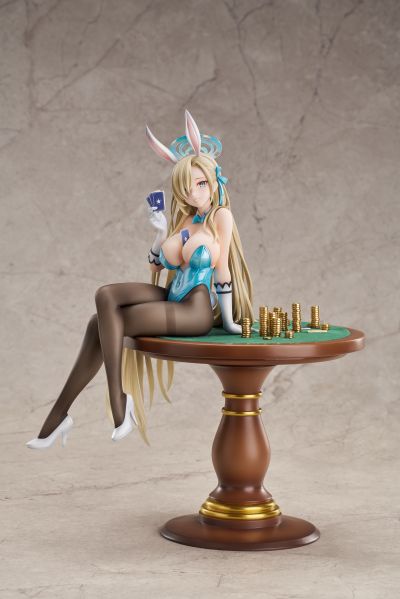 蔚蓝档案 一之濑明日奈（兔女郎）   Game Playing