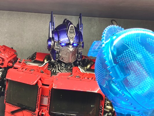 大黄蜂 擎天柱 地球形态