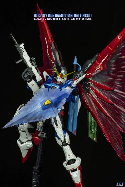 RG  1/144 命运高达专用强化特效件“光之翼”