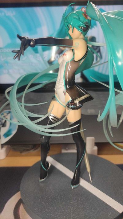 粘土人 #172a VOCALOID 初音未来 赛车手2011版