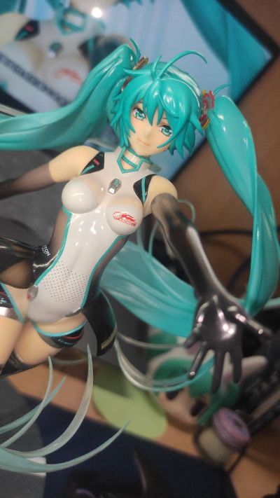 粘土人 #172a VOCALOID 初音未来 赛车手2011版