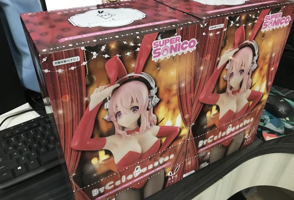 BiCute Bunnies 超级索尼子 红色兔女郎