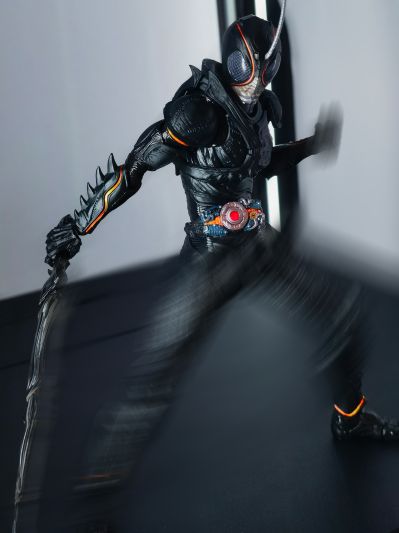 S.H.Figuarts  假面骑士BLACK SUN 假面骑士暗日