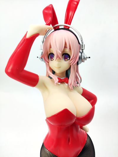 BiCute Bunnies 超级索尼子 红色兔女郎