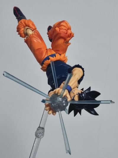 S.H.Figuarts   龙珠超 孙悟空 自在极意功“兆” -会场限定配色版-