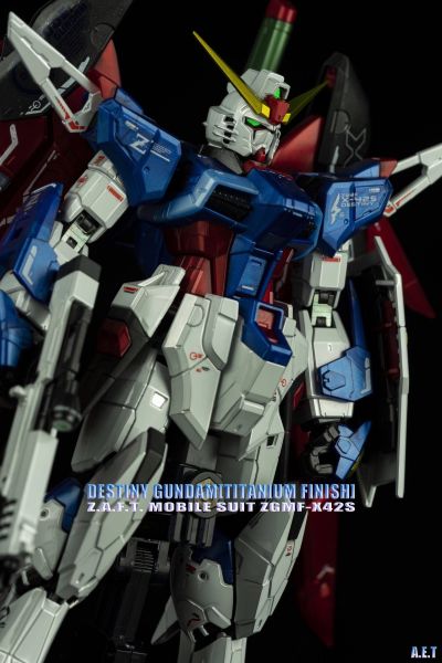 RG 1/144  命运高达［钛金质感］