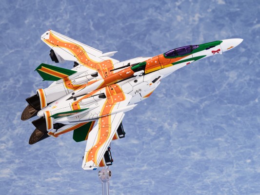 V.F.G.  MC-10 超时空要塞F VF-25F 弥赛亚 兰花·李 40周年纪念配色