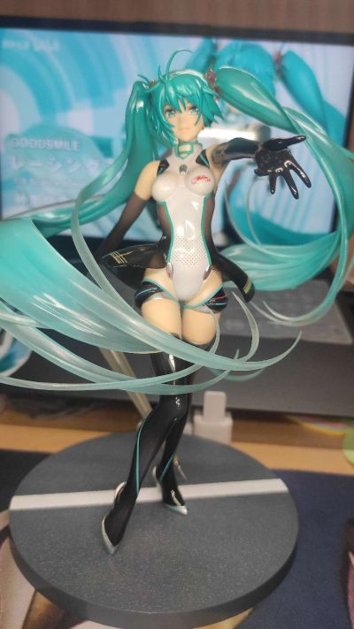 粘土人 #172a VOCALOID 初音未来 赛车手2011版