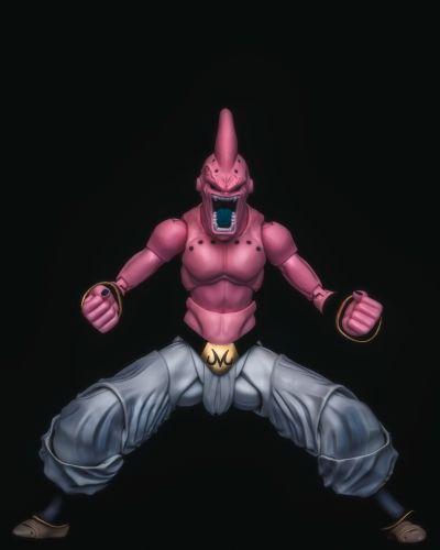 S.H.Figuarts 龙珠Z 魔人布欧-恶-