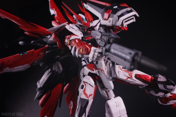 METAL BUILD 机动战士高达SEED ASTRAY R 异端高达  红龙之翼