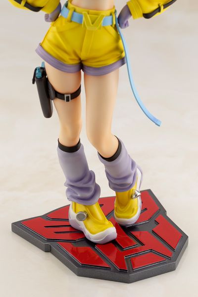 美少女雕像 变形金刚  大黄蜂