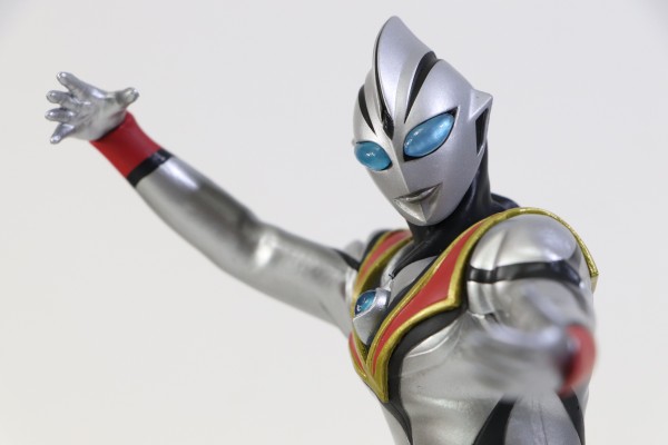 英雄勇像 迪迦奥特曼  假迪迦