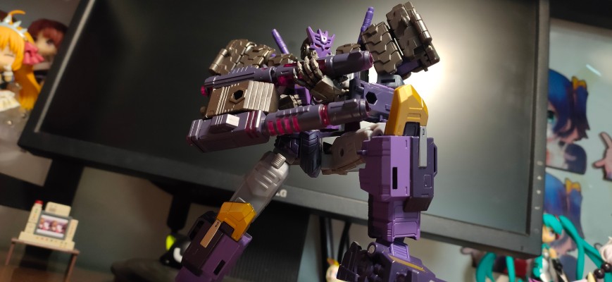 变形金刚传世系列  TL-26 霸天虎塔恩