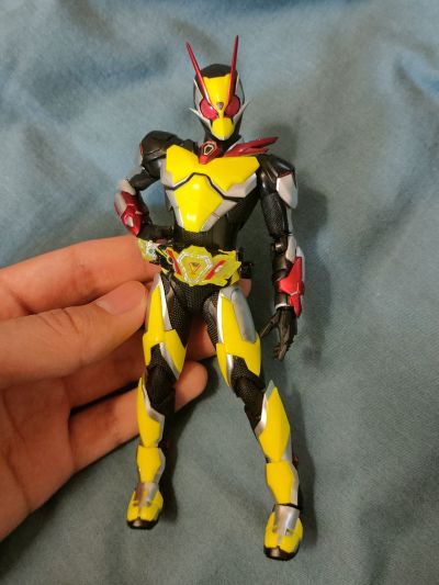 S.H.Figuarts  假面骑士零二（伊兹版）