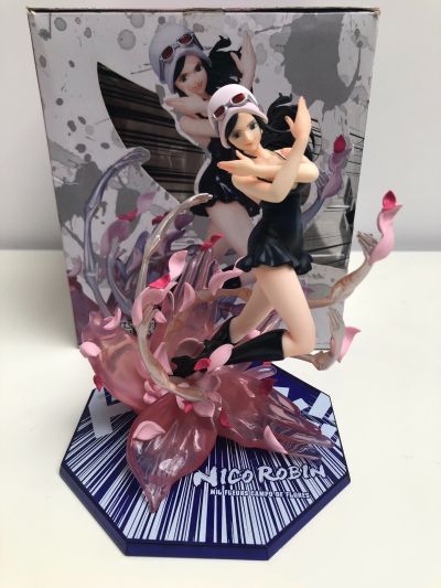 FiguartsZERO 海贼王 妮可・罗宾 Mil Fleur Campo de Flores 