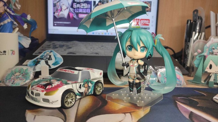 粘土人 #172a VOCALOID 初音未来 赛车手2011版