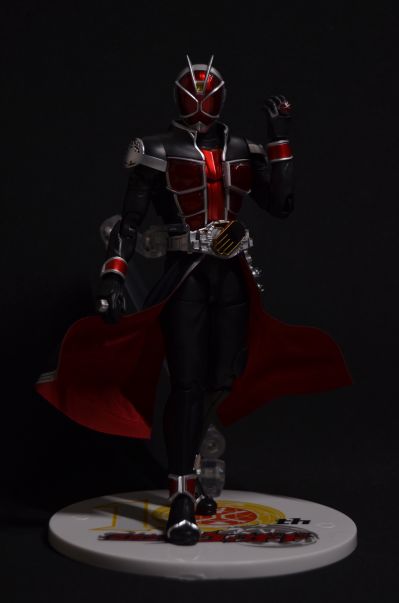 S.H.Figuarts(真骨雕制法)     假面骑士巫骑 火焰形态 10周年纪念版