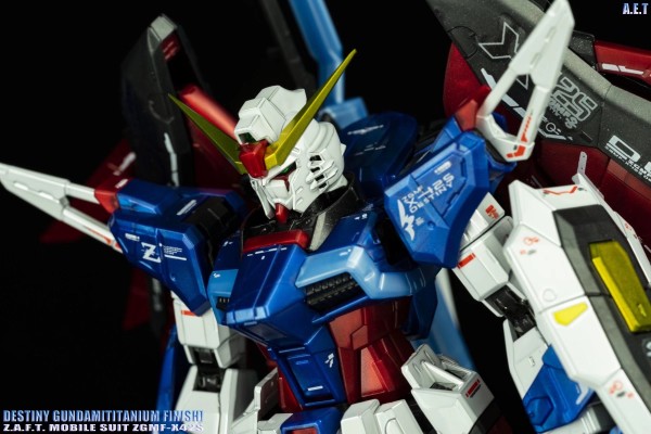 RG 1/144  命运高达［钛金质感］