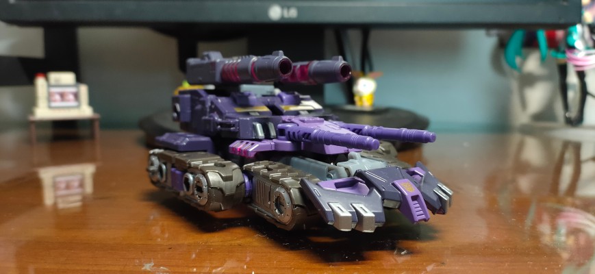 变形金刚传世系列  TL-26 霸天虎塔恩