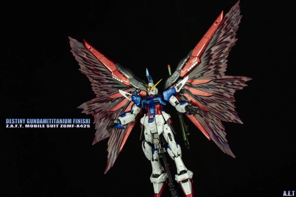 RG 1/144  命运高达［钛金质感］