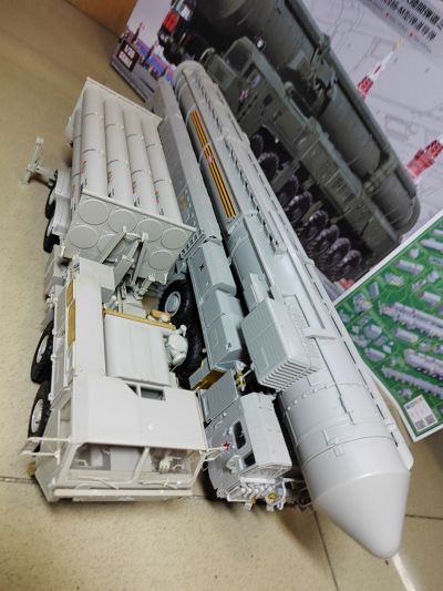 编号：01082 1/35 装甲车辆系列 俄罗斯 白杨-M型弹道导弹