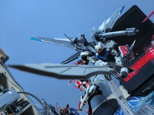 METAL BUILD 机动战士高达SEED DESTINY  嫣红强袭高达  斩舰刀装备型