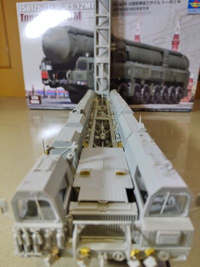 编号：01082 1/35 装甲车辆系列 俄罗斯 白杨-M型弹道导弹