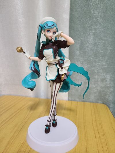 Luminasta 初音未来 黑巧克力糕点师
