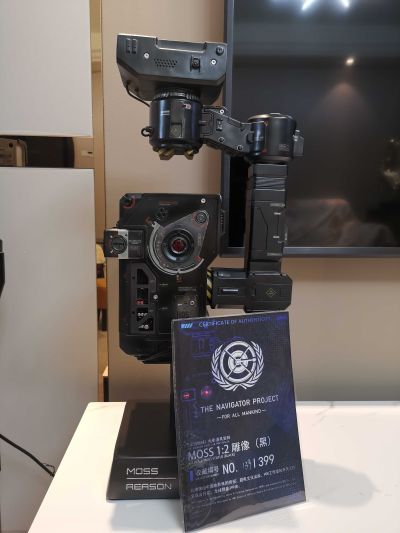 流浪地球 Moss电影道具复刻雕像