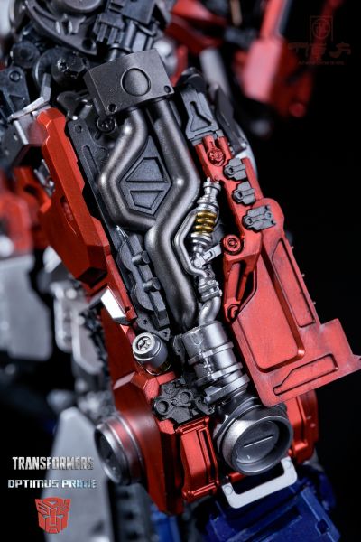 大黄蜂 擎天柱 地球形态