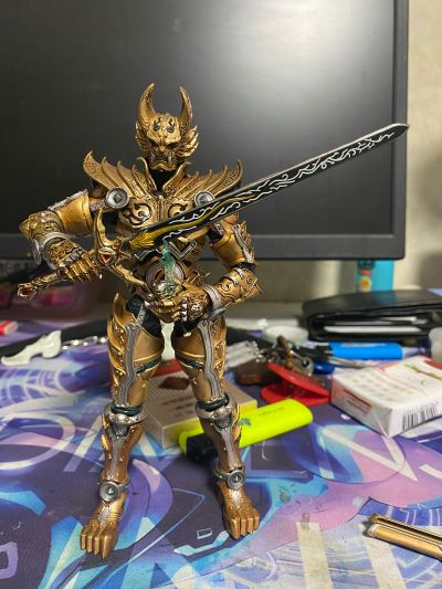 魔戒可动 牙狼 ～魔戒闪骑～ 黄金骑士 牙狼