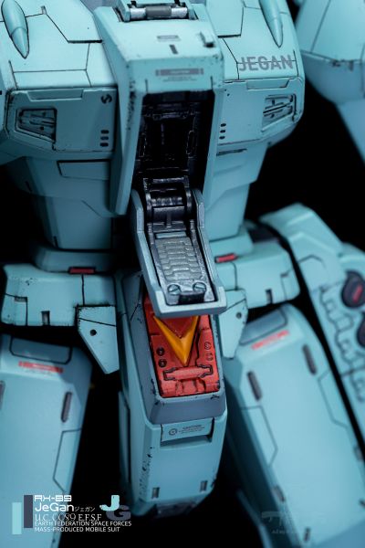 MG 1/100 机动战士高达逆袭的夏亚 RGM-89 杰刚