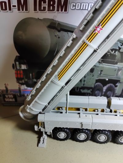 编号：01082 1/35 装甲车辆系列 俄罗斯 白杨-M型弹道导弹