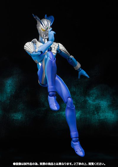 ULTRA-ACT 赛罗奥特曼格斗 强壮日冕型赛罗+月神奇迹型赛罗