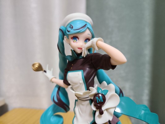 Luminasta 初音未来 黑巧克力糕点师