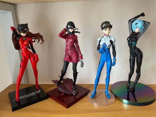 EVA新剧场版   “葛城舰长”