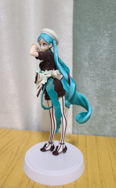 Luminasta 初音未来 黑巧克力糕点师