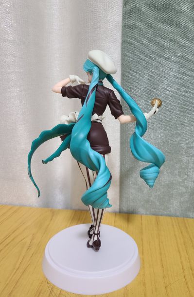 Luminasta 初音未来 黑巧克力糕点师
