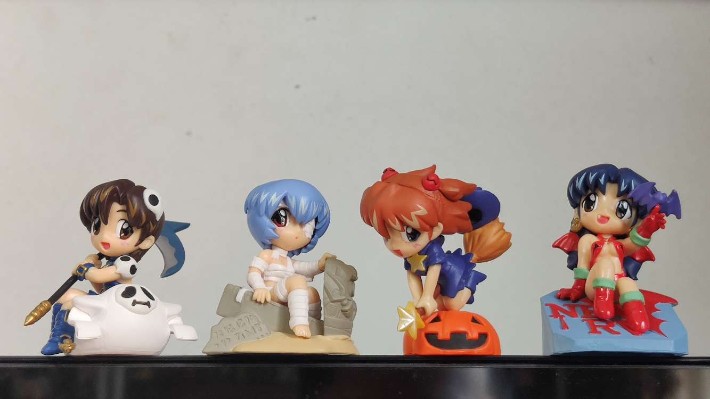 EVA 万圣节ミニディスプレイフィギュア 绫波丽＆明日香＆葛城ミサト＆伊吹摩耶 4种SET 