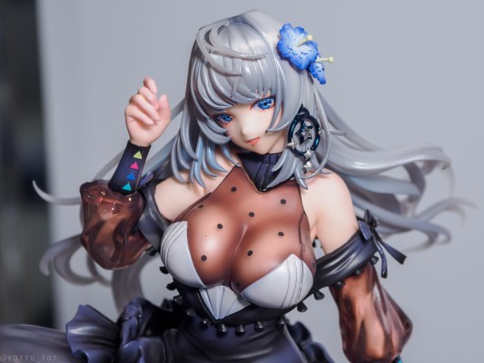 少女前线 FX-05 她从雨中来