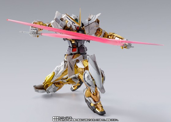 METAL BUILD  机动战士高达SEED ASTRAY  异端高达金色机（新生强袭版）