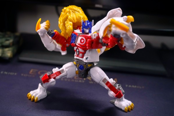 变形金刚传世系列 TL-25 白狮擎天柱