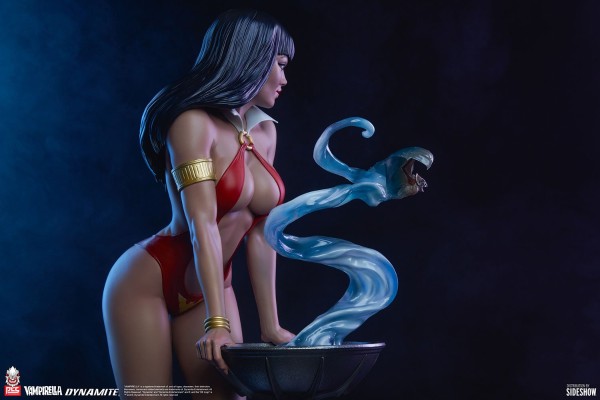 Vampirella 吸血鬼梵蓓娜