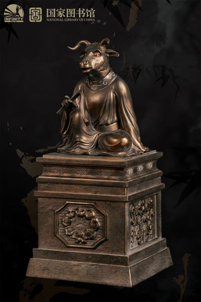 十二兽首全身像 丑牛