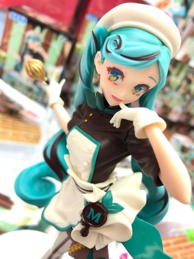 Luminasta 初音未来 黑巧克力糕点师