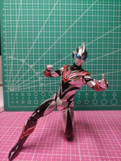 Figure-rise Standard 特利迦奥特曼 特利迦奥特曼 复合型