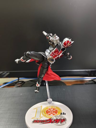 S.H.Figuarts(真骨雕制法)     假面骑士巫骑 火焰形态 10周年纪念版